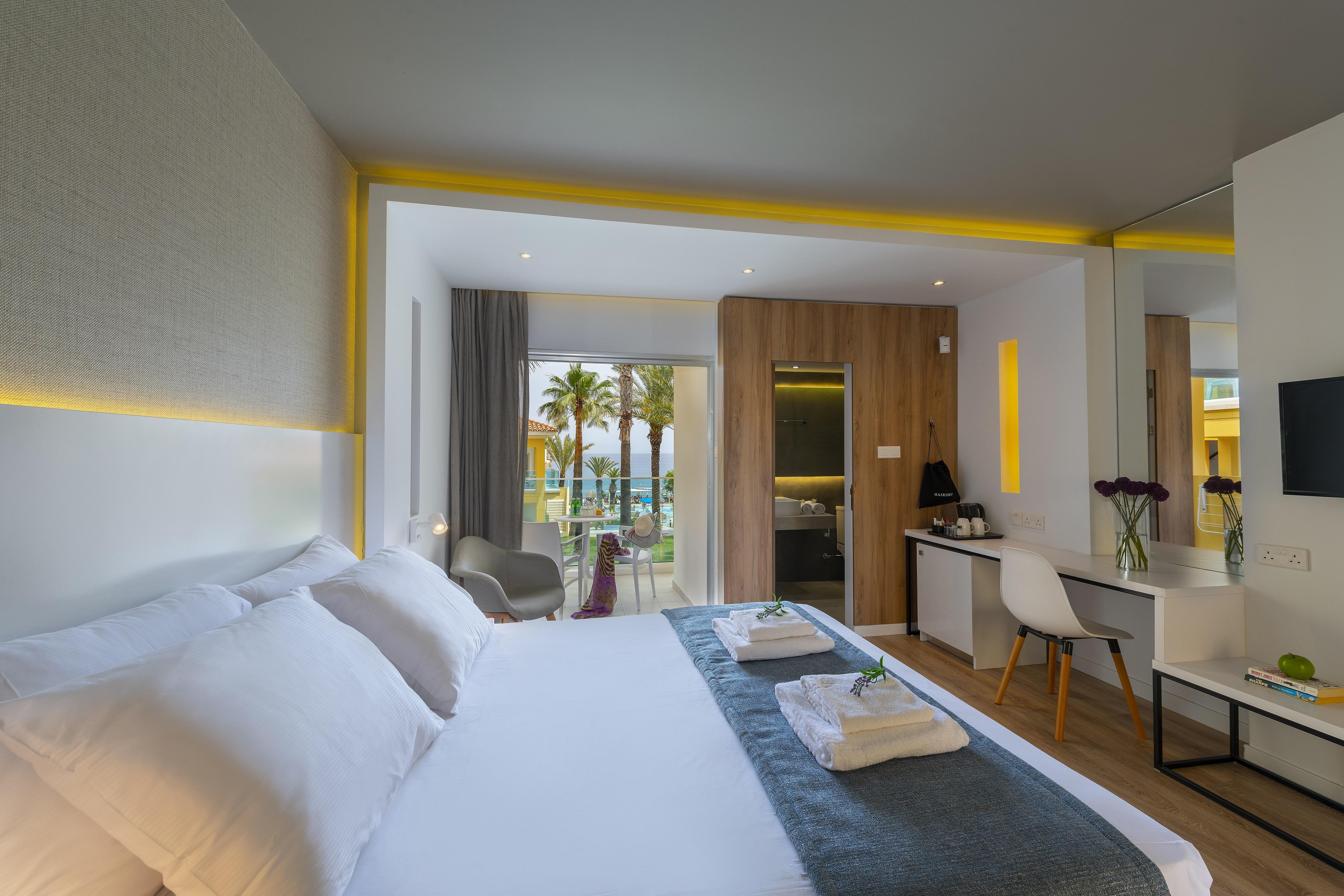 Malama Beach Holiday Village Протарас Екстериор снимка