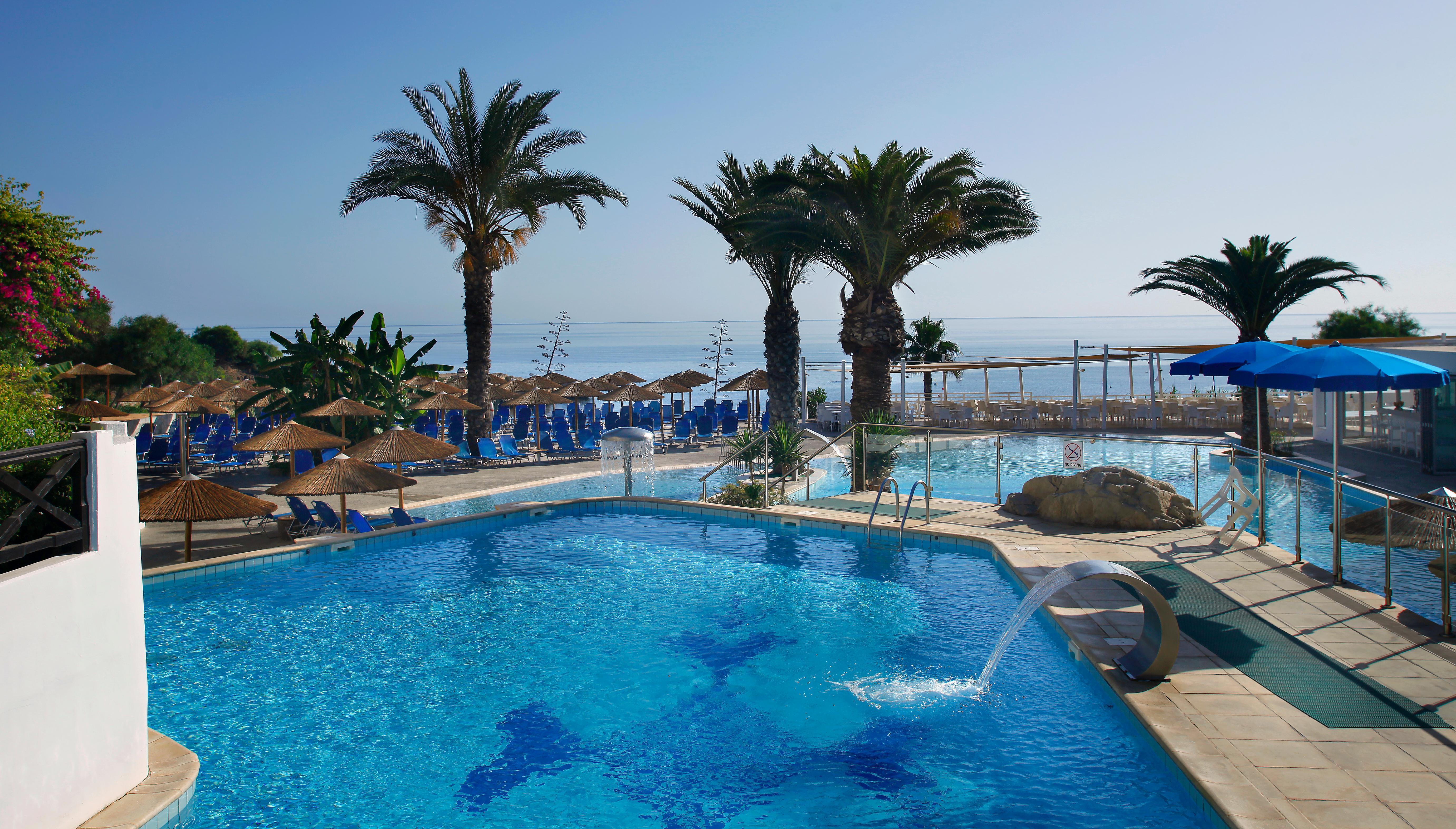 Malama Beach Holiday Village Протарас Екстериор снимка