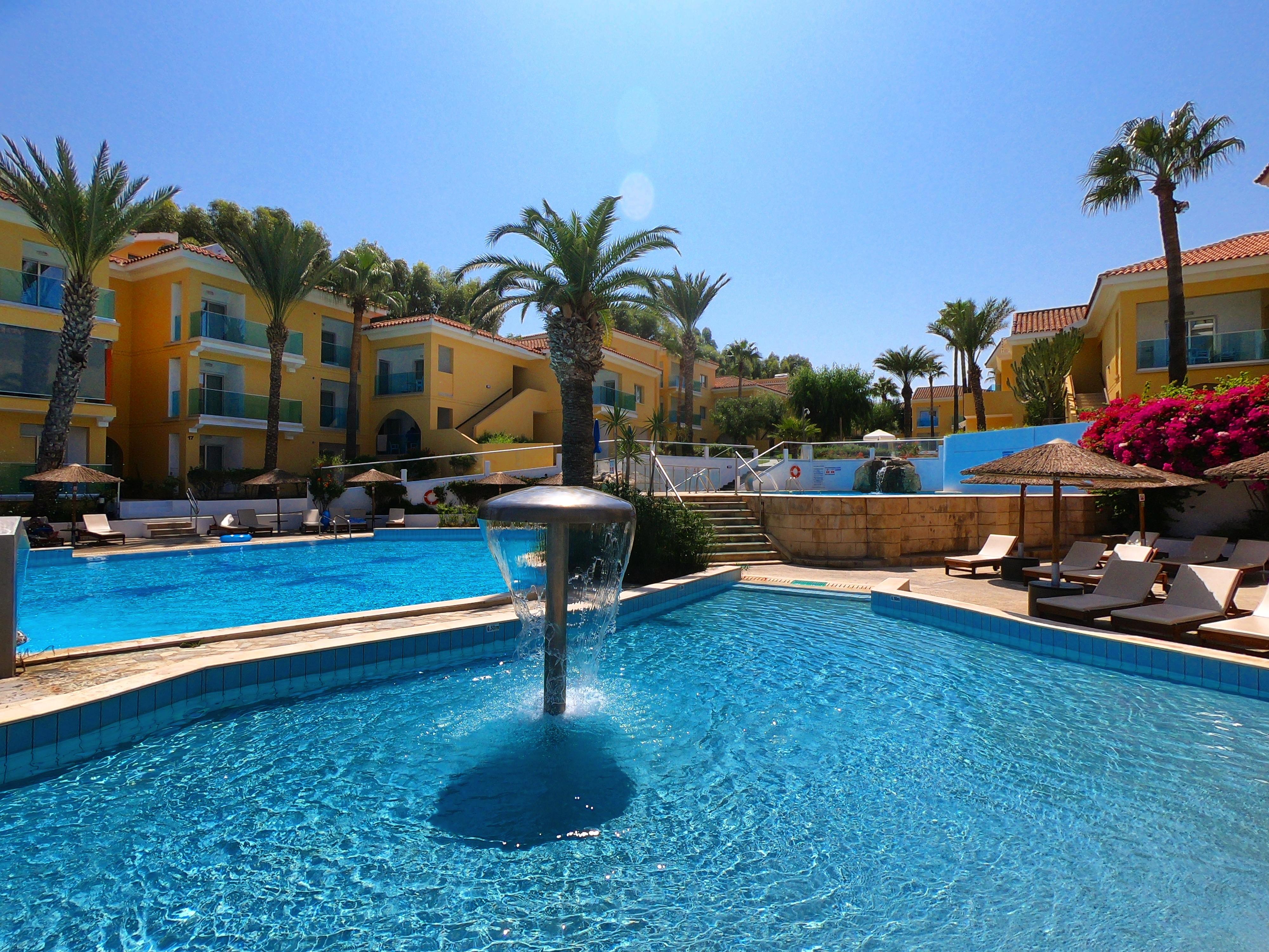Malama Beach Holiday Village Протарас Екстериор снимка