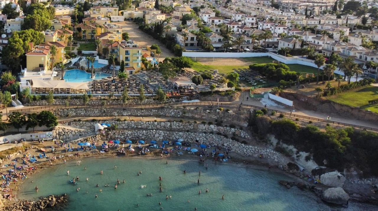 Malama Beach Holiday Village Протарас Екстериор снимка