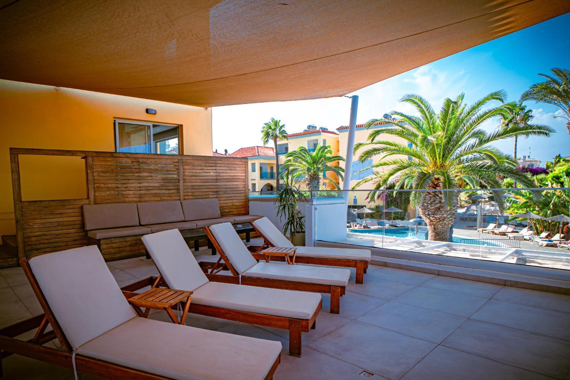 Malama Beach Holiday Village Протарас Екстериор снимка